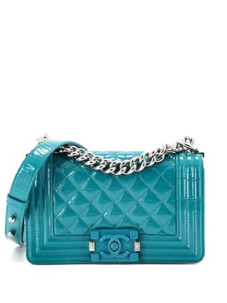 Chanel Boy Flap Bag Quilted Patent Small crossbody bag - women - Patent Leather - One Size - Blue