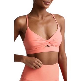 Beyond Yoga Twist Front Strappy Sports Bra in Dreamsicle Heather at Nordstrom, Size X-Small