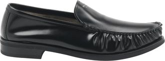 Prada Gekreukelde Leren Loafers - Heren - Loafers - Zwart - 41 1/2 EU - Leer - Schoenen