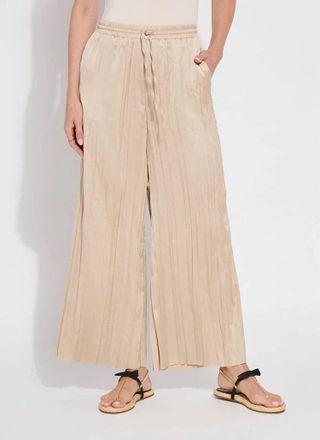 Lyss&eacute; Packable Pleated Palazzo 28 Inseam Pant In Chablis