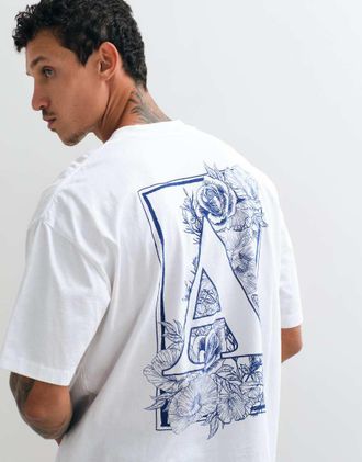 AllSaints Anthos - T-shirt bianca a maniche corte con stampa del logo sul retro-Bianco