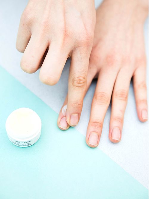 come stendere lo smalto