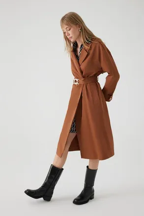 Exquise Aisha Belted Trenchcoat in Camel at Nordstrom, Size Medium