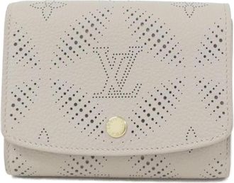 Louis Vuitton Beige Leather Wallet (Bi-Fold) (Pre-Owned)
