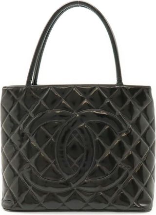 Chanel Black Patent Leather Shoulder Bag Tote Bag (Pre-Owned)