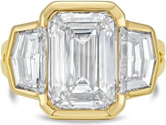 Diana M. Jewels 18kt Yellow Gold Lab Grown 6.00 ct Emerald Diamond 3-Stone Bezel Ring