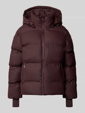 Neo Noir Neo Noir Steppjacke mit Rei&szlig;verschlusstaschen in Bordeaux, Gr&ouml;&szlig;e 40