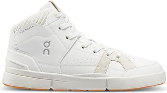 On THE ROGER Clubhouse Mid