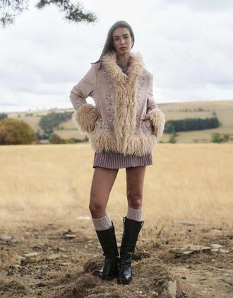 Daisy Street cappotto boho Penny Lane con ricamo floreale rosa