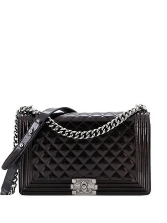 Chanel Boy Flap Bag Quilted Patent New Medium shoulder bag - women - Patent Leather - One Size - Brown