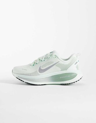 Nike Vomero 18 - Sneakers verde chiaro