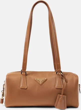 Prada Borsa a spalla Medium in Re-Nylon e pelle