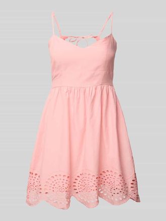 Review Minikleid mit Cut Out und Lochstickerei in Rosa, Gr&ouml;&szlig;e XL