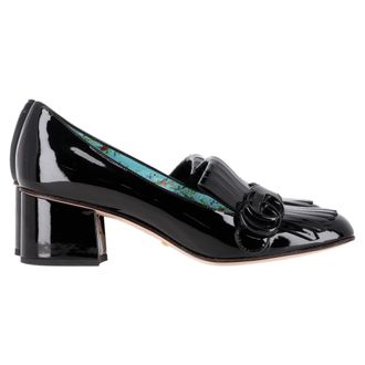Gucci Gucci GG Marmont pumps met middelhoge hak in zwart lakleer