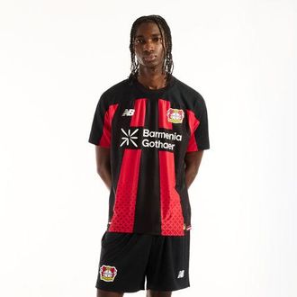 New Balance Bayer 04 Leverkusen Uomo New Balance 26/27 Home Elite Player Jersey in Rosso/Nero, Poliestere, Taglia L