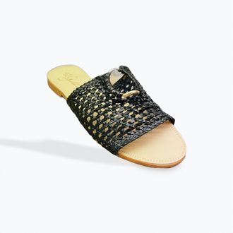 42 Gold Womens Beat Flat Sandals In Black