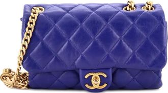 Chanel Pillow Crush Flap Bag Quilted Lambskin Small shoulder bag - Blu