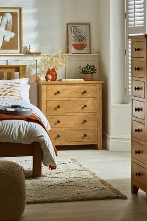 Julian Bowen Marlborough 4 Drawer Chest in Light Oak