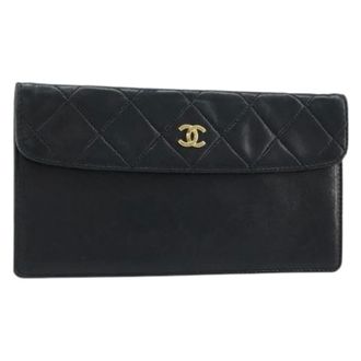 Chanel Pre-owned Wallets, female, Black, Size: ONE SIZE Pre-owned Pouch