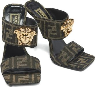 Fendi Sandali Zucca Medusa x Versace - Marrone