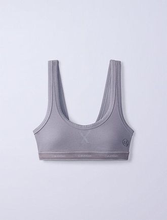 Calvin Klein Jung Kook for Calvin Klein licht gevoerde bralette - Heritage Cotton