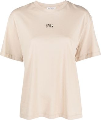 Each Other logo-print crew-neck T-shirt - women - Cotton - 38 - Neutrals