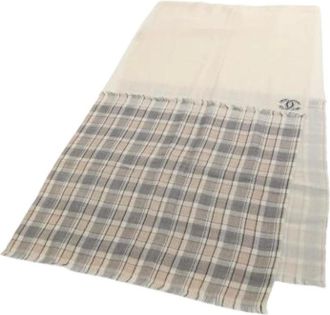 Chanel Pre-owned Scarves, female, Beige, Size: ONE SIZE Pre-owned Cashmere Scarf
