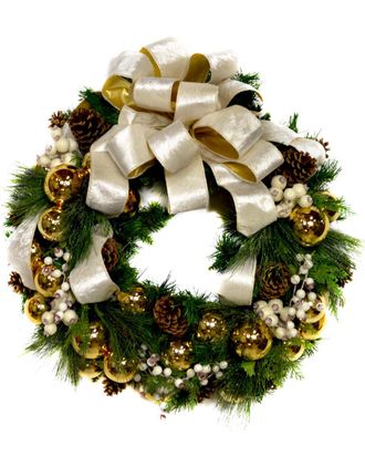 Creative Displays Inc. 27In Evergreen Wreath