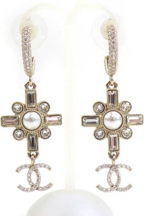 Chanel gold Metal Stud Earrings (Pre-Owned)