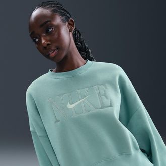 Nike Womens Nike Sportswear Phoenix Fleece Oversized Crew-Neck Sweatshirt in Green | IH7811-017