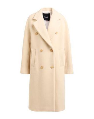Hev&ograve; Coats