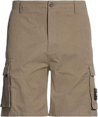 Weekend Offender BOTTOMWEAR - Shorts e bermuda su YOOX.COM