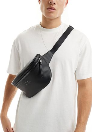 A|X Armani Exchange Borsello a tracolla in pelle sintetica martellata nera con logo-Nero