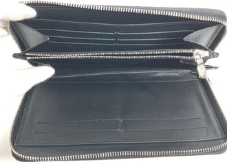 Louis Vuitton Black Taiga Leather Long Wallet (Bi-Fold) (Pre-Owned)