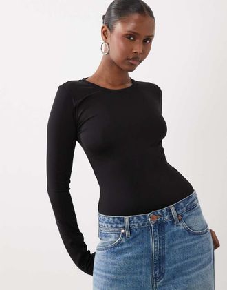 Good American body a maniche lunghe con girocollo nero