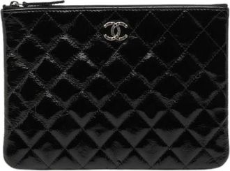 Chanel Pre-owned Clutches, female, Black, Size: ONE SIZE Pre-owned Quilted Patent Leather Clutch