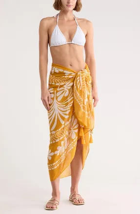 Vince Camuto Oversize Wrap in Gold at Nordstrom Rack