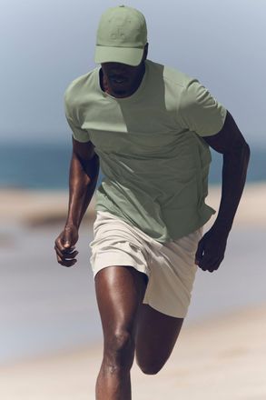 Alo | Conquer Reform Crewneck Short Sleeve Top in Dune Grass, Size: Medium