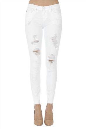 Judy Blue Bootyful Destroyed Skinny Jean - Plus In White