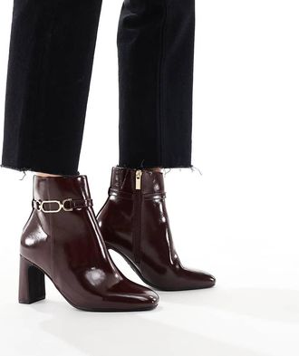 New Look Stivali bordeaux con tacco e fibbia a pianta larga-Rosso