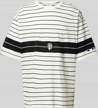 Champion Oversized T-Shirt mit Label-Stitching in Offwhite, Gr&ouml;&szlig;e XS