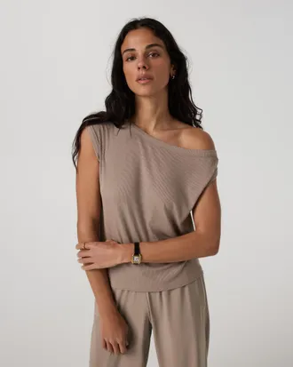 Vuori Clothing Cove Asymmetric Top | Sorrel Brown | XS, Size Extra Small