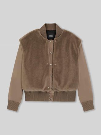 HUGO BOSS Regular Fit Bomberjacke mit abnehmbarer Weste aus Kunstfell in Mud, Gr&ouml;&szlig;e 40