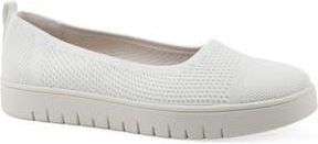 White Mountain Naveen FOM Recovery Flat in White/Fabric at Nordstrom Rack, Size 9.5