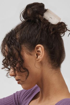 Alo | Effortless Claw Clip in White Pearl