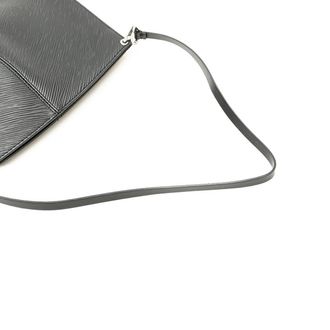 Louis Vuitton Hobo Bags - 2002 Epi Demi Lune Pochette - Gr. unisize - in Schwarz - für Damen