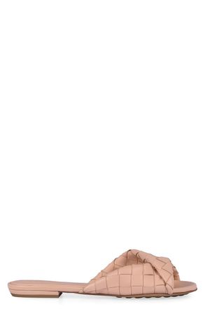 サンダル・ミュール BOTTEGA VENETA  Slippers and Clogs Women Leather Pink Bottega Veneta Rubber Flash Clogs Cranberry - 400014286779 - US