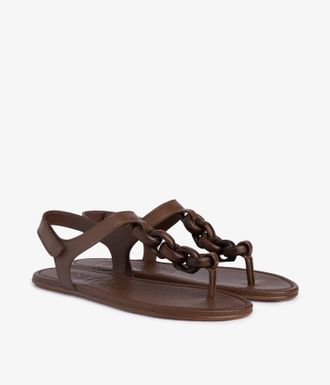 Pedro Garcia Thong chained sandal in brown leather| Paris | Spring Summer 26 | PEDRO GARCIA