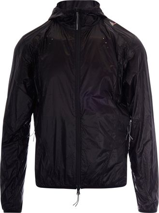 Roa Hue Packable Wind Jacket in Black