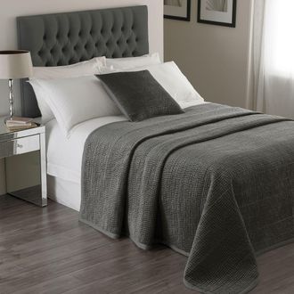 Riva Paoletti Brooklands Quilted Bedspread in Grey